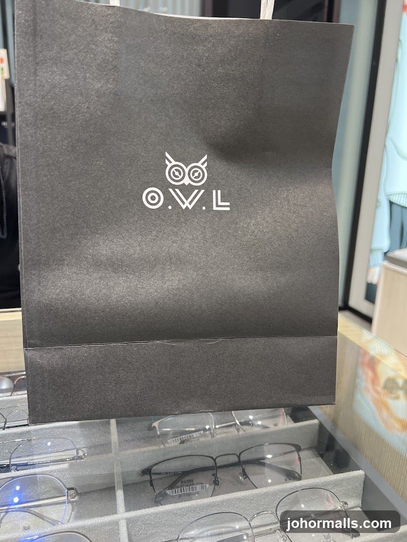 O.W.L. shopping bag