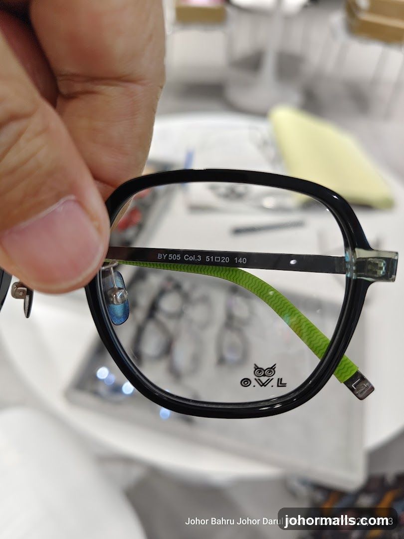 Eyewear Display