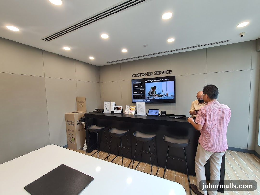 Customer Service Desk