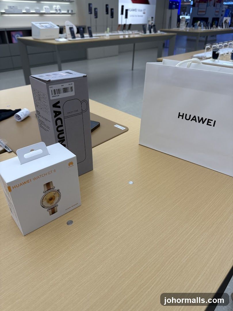 HUAWEI Authorized Experience Store_Paradigm Mall JB