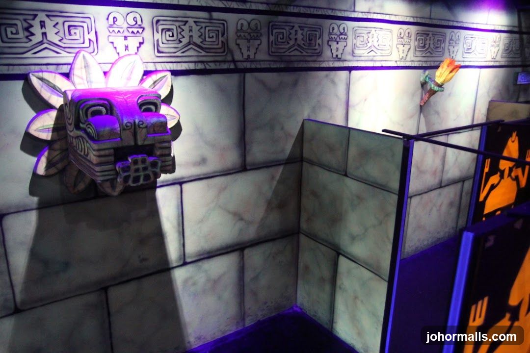 Aztec-themed Maze Entrance