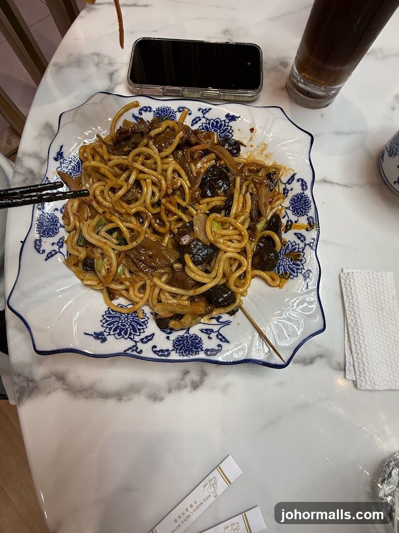 Noodles with Meat and Vegetables