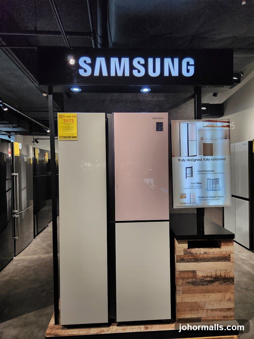 Samsung Refrigerators Display