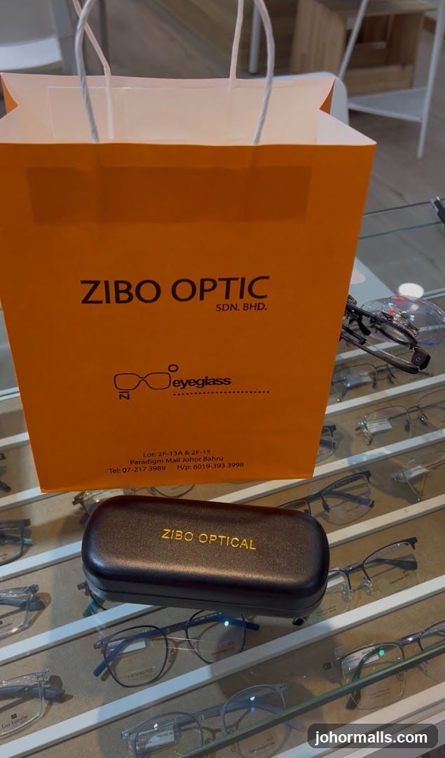 Zibo Optic Shopping Bag and Eyeglasses