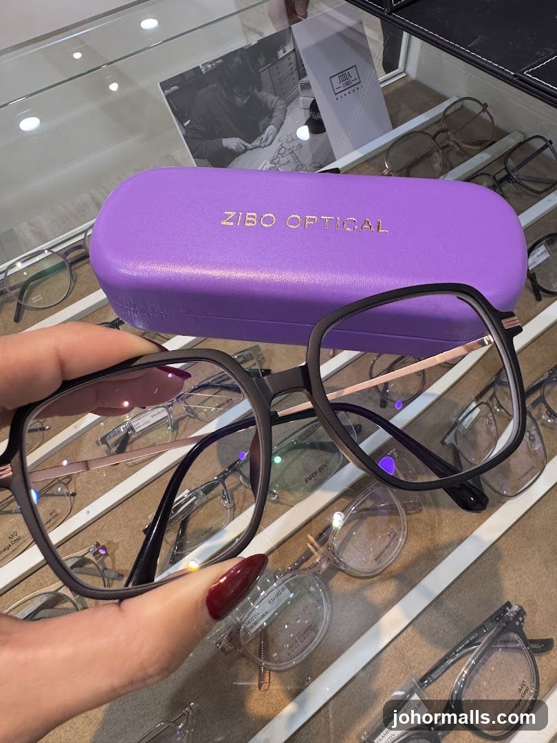 Eyeglasses Display
