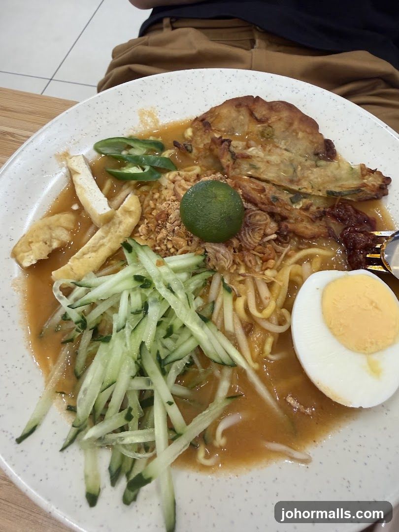 Noodle Dish with Egg and Vegetables