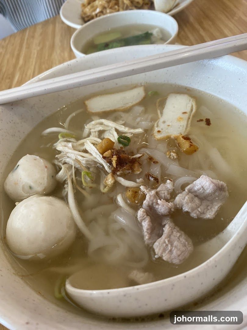 Noodle Soup with Fish Balls and Sliced Pork