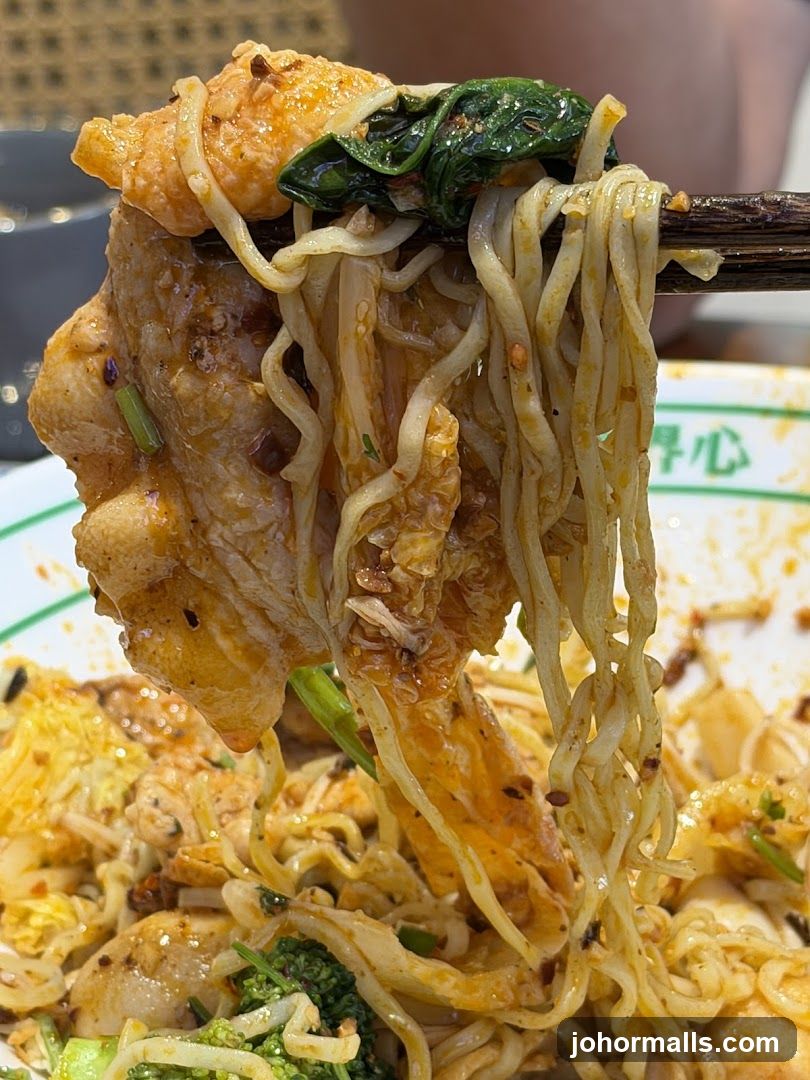 Spicy Noodles with Chicken and Vegetables