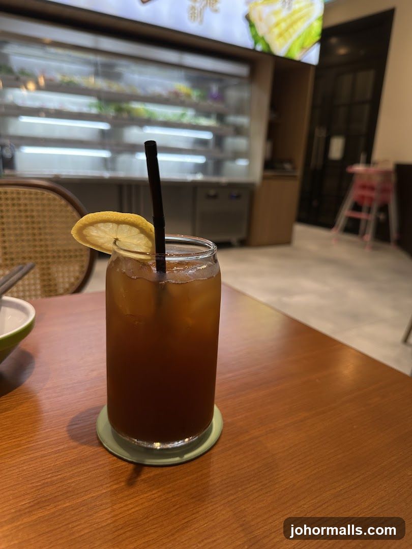 Iced Tea with Lemon
