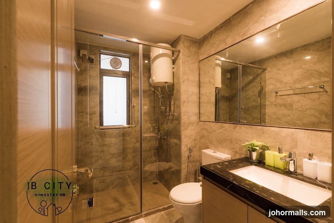Modern Bathroom with Shower and Vanity