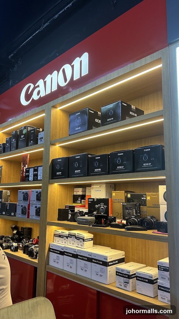 Canon Camera Store Display