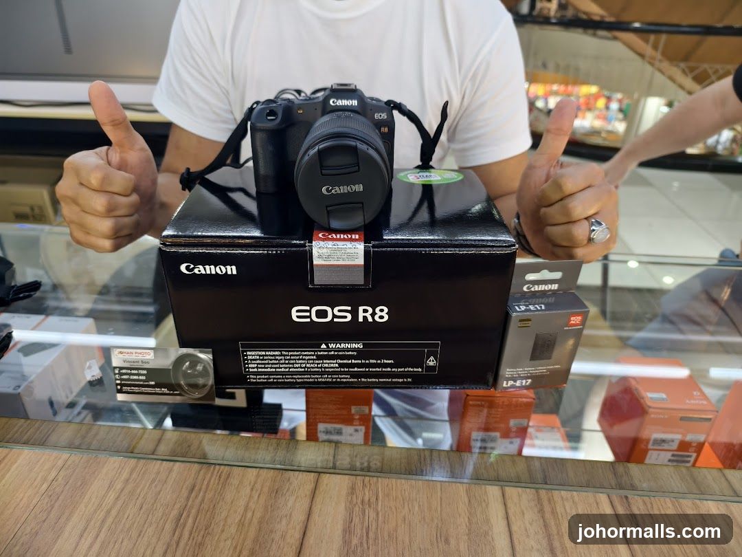 Canon EOS R8 Camera and Accessories