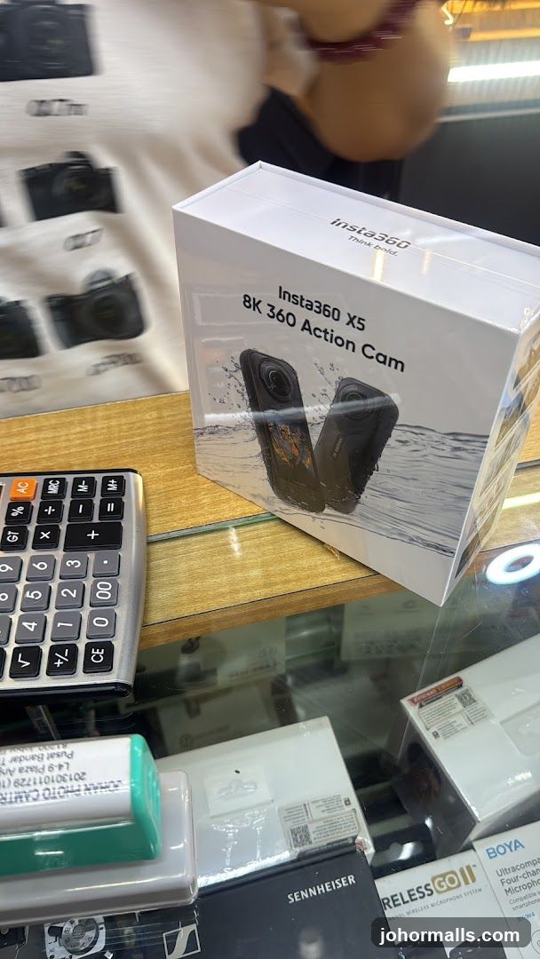 Insta360 X5 Action Cam Box