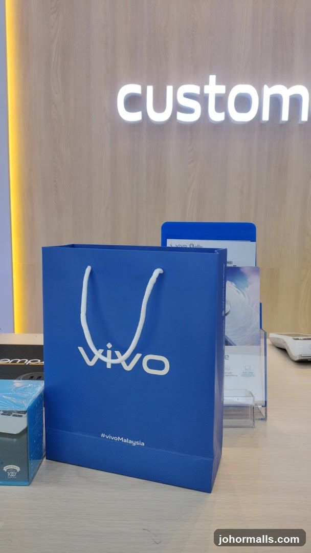 Vivo branded shopping bag
