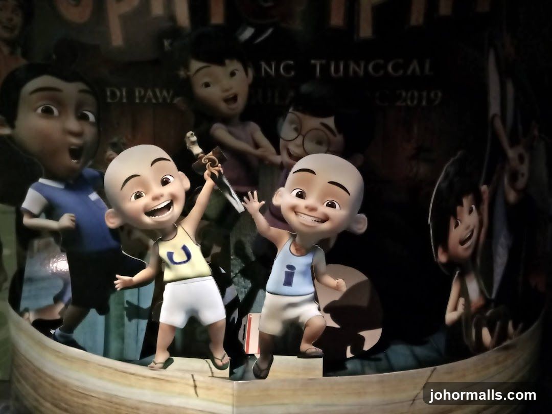 Upin & Ipin Characters Display