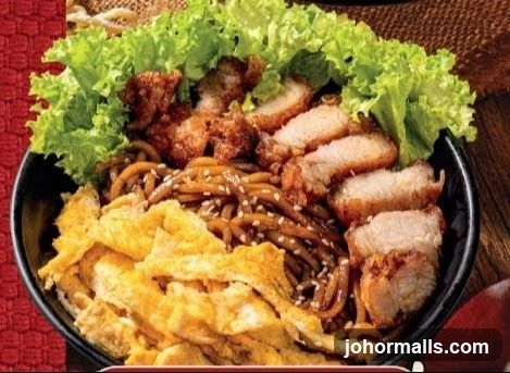 Noodle Dish with Pork and Egg