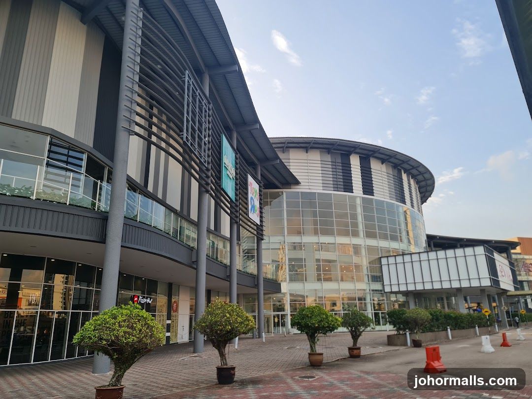Shopping Mall Exterior