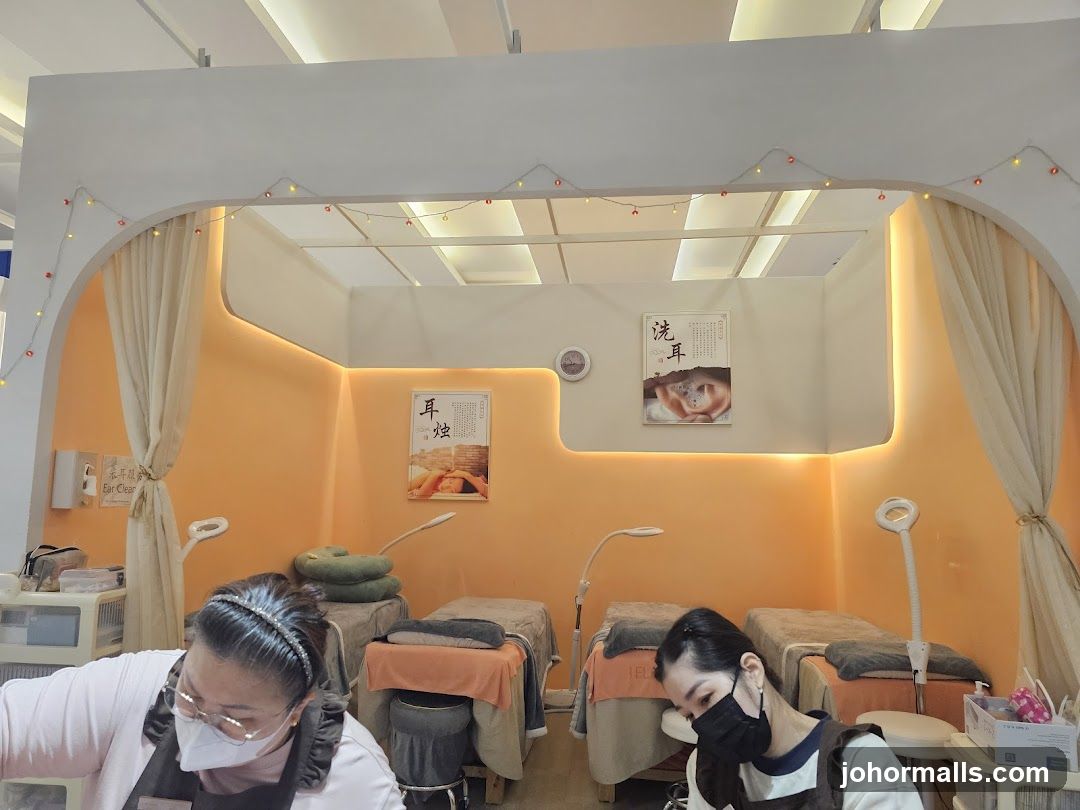 Ear Cleaning Salon