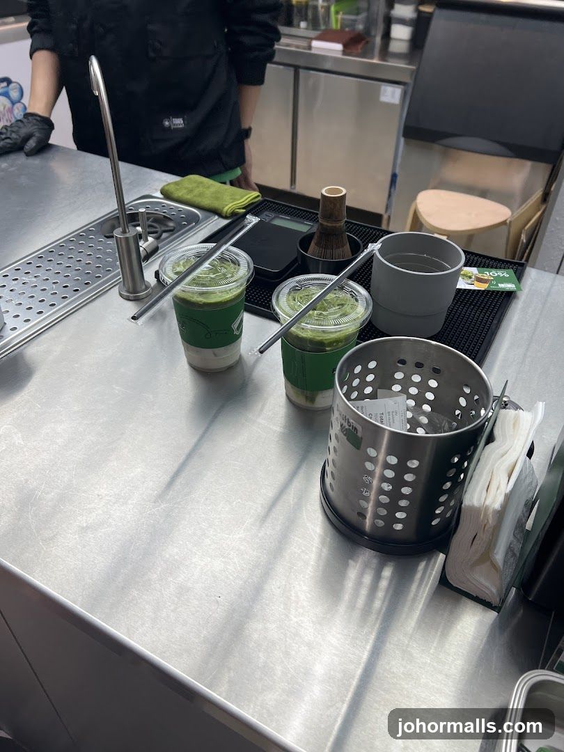 Matcha drinks preparation