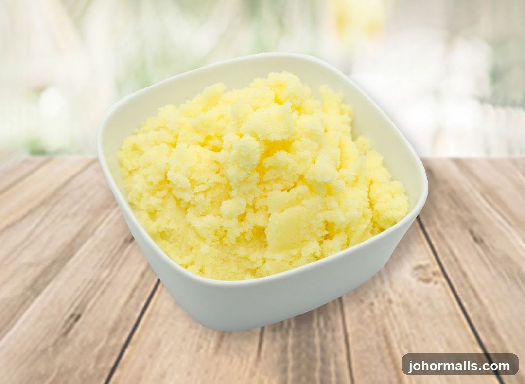 Bowl of mashed potatoes