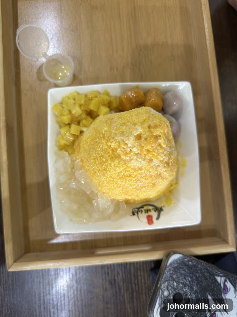 Mango shaved ice with toppings