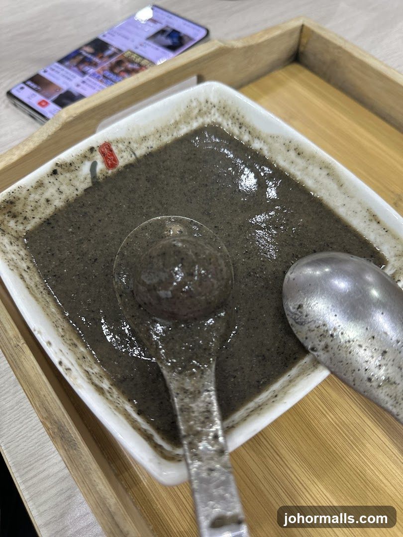 Black Sesame Soup with Tangyuan