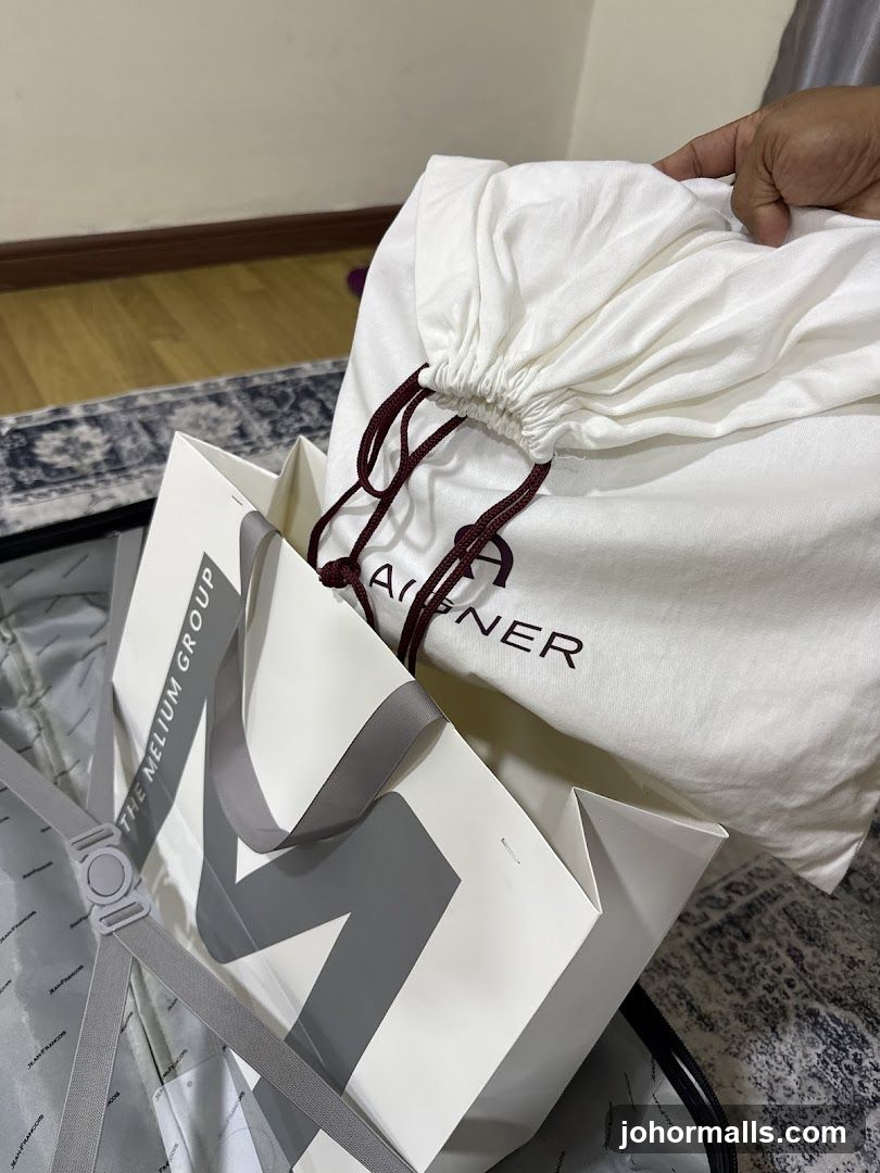 Shopping Bags and Dust Bag