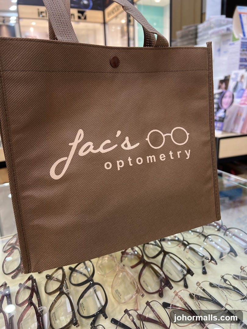 Optometry Bag and Eyeglasses Display