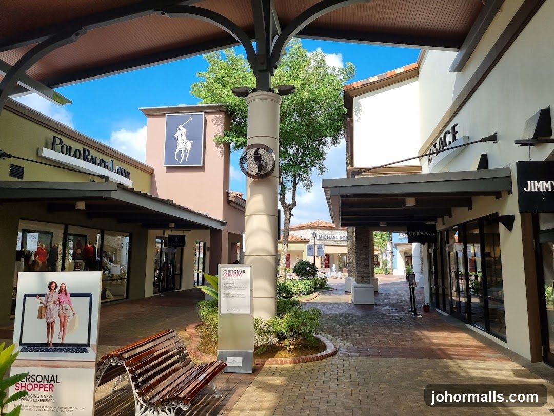 Outdoor shopping mall walkway