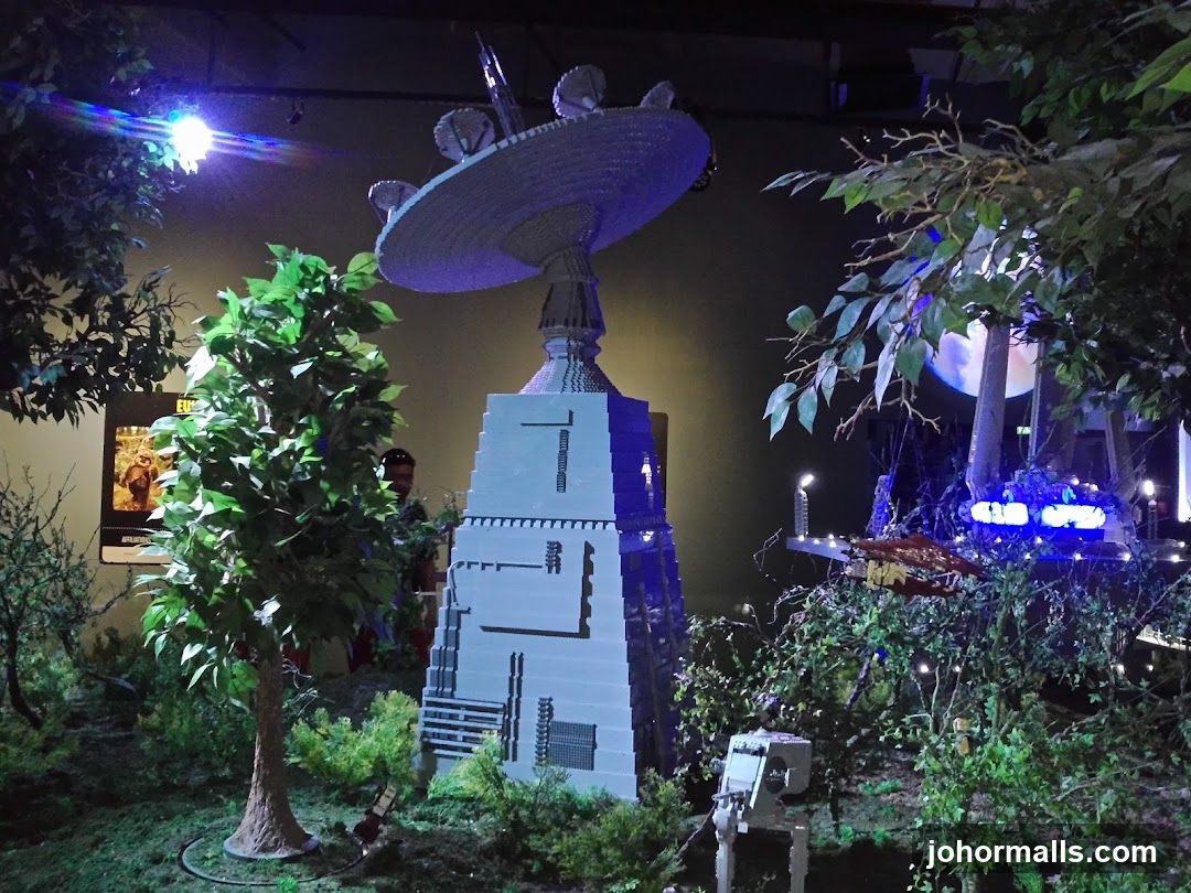 Lego Sci-Fi Diorama