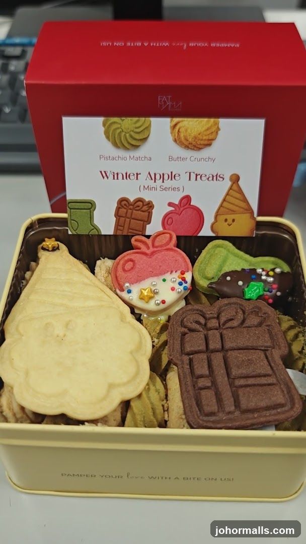 Winter Apple Treats Cookie Tin