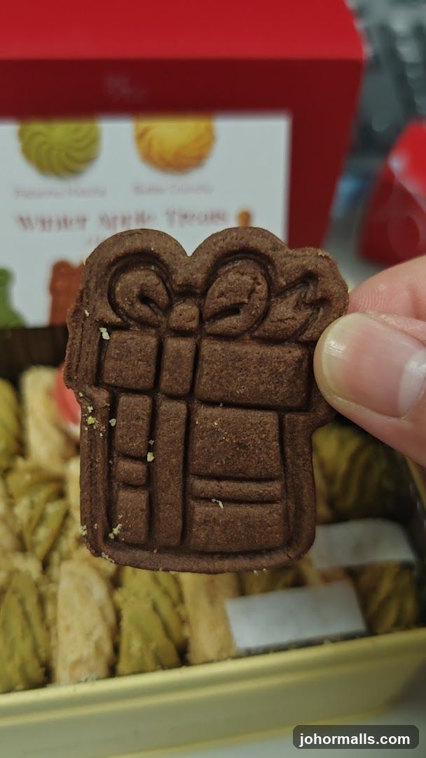 Chocolate Gift-Shaped Cookie