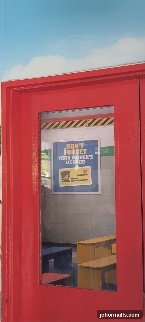 Sign reminding visitors to bring their driver's license