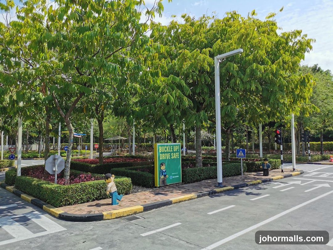 Outdoor educational display with traffic safety theme