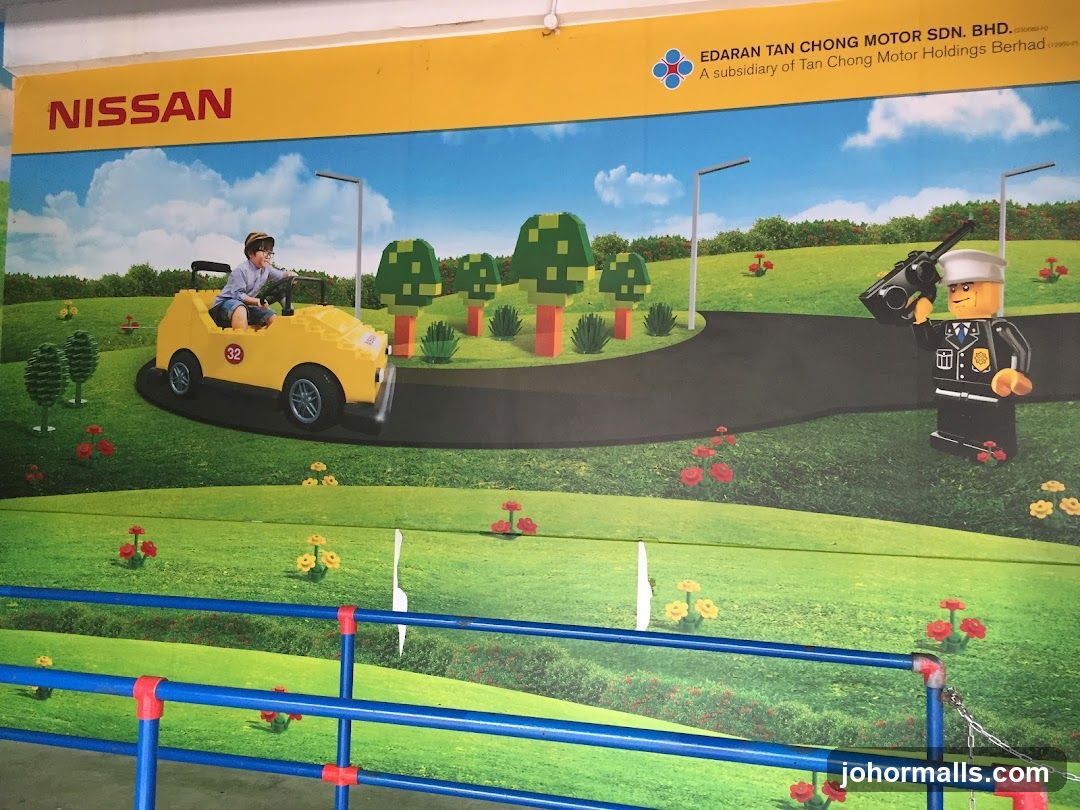 Nissan Advertisement