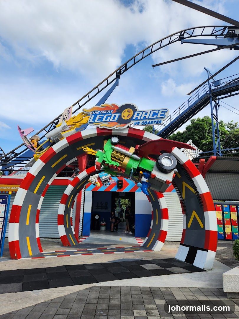 The Great Lego Race VR Coaster Entrance
