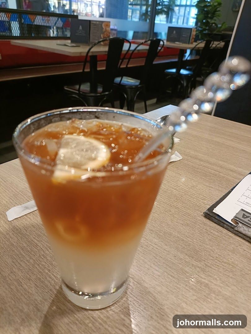 Iced Tea with Lemon