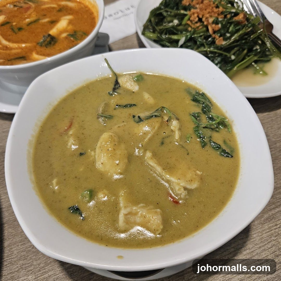 Thai Green Curry and Stir-fried Water Spinach