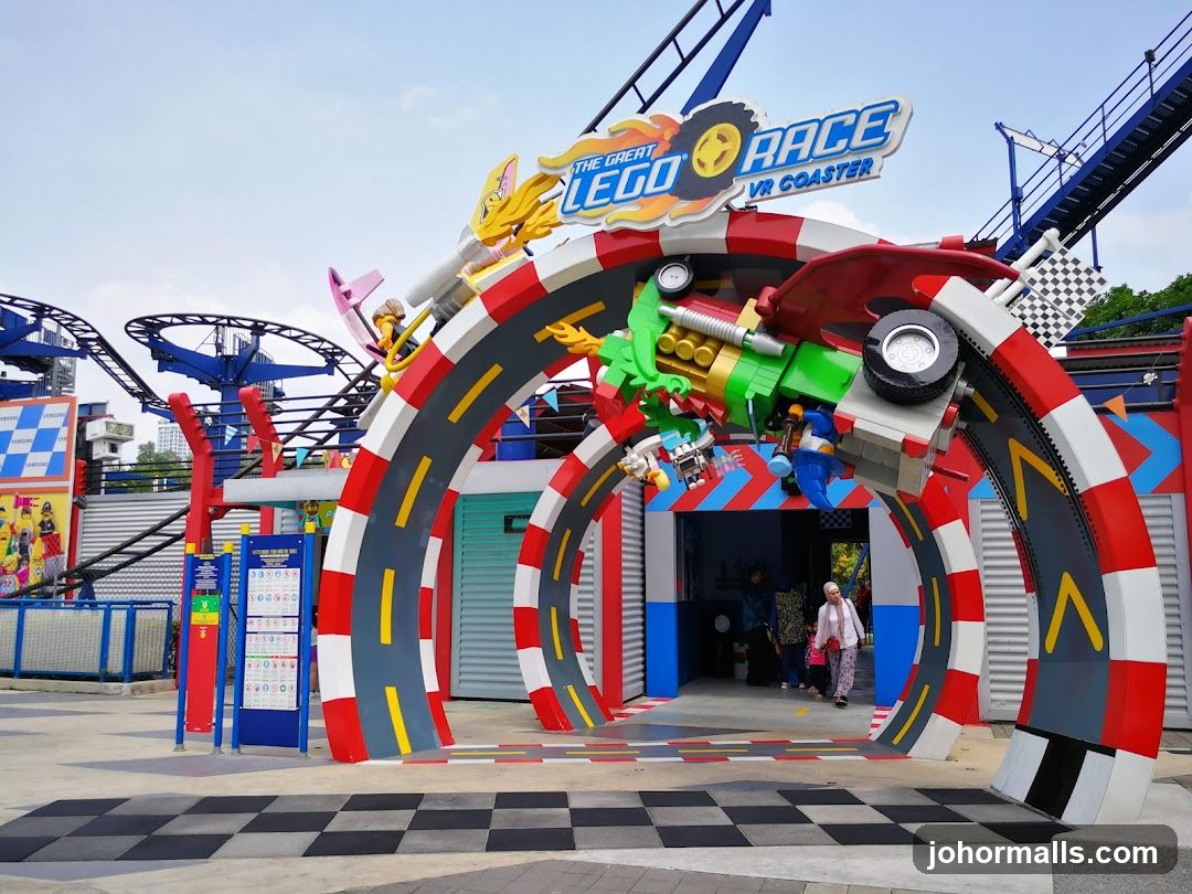 The Great Lego Race VR Coaster Entrance