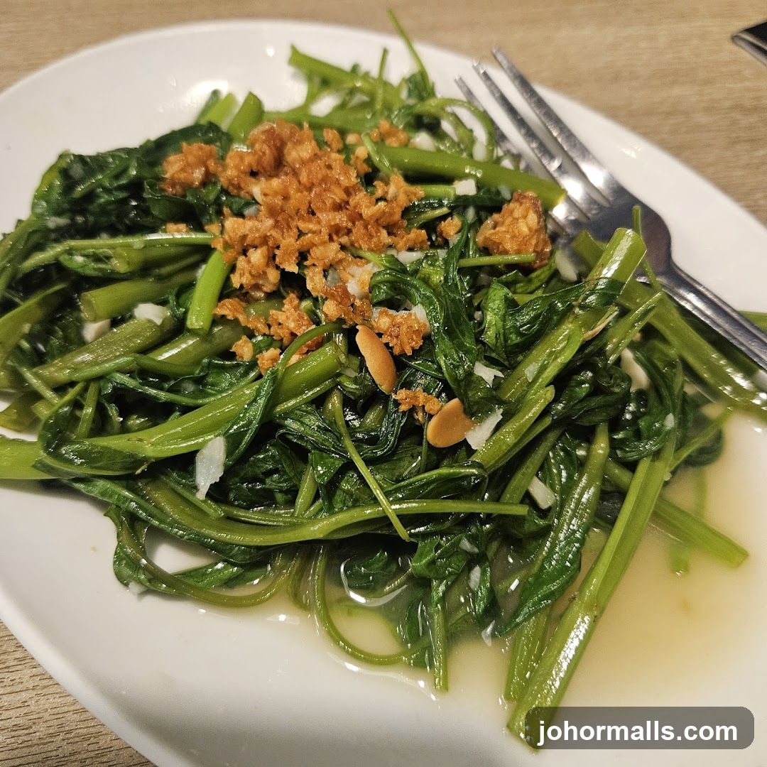 Stir-fried Water Spinach with Garlic