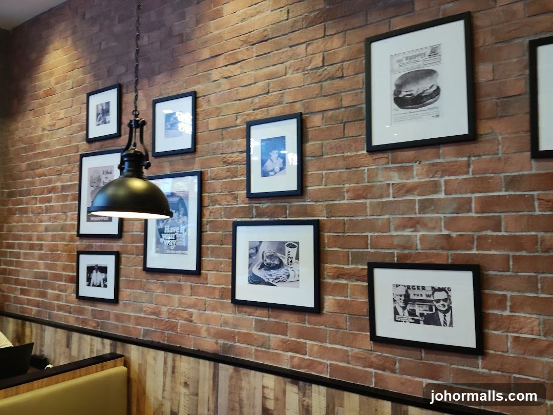 Restaurant Interior Decor
