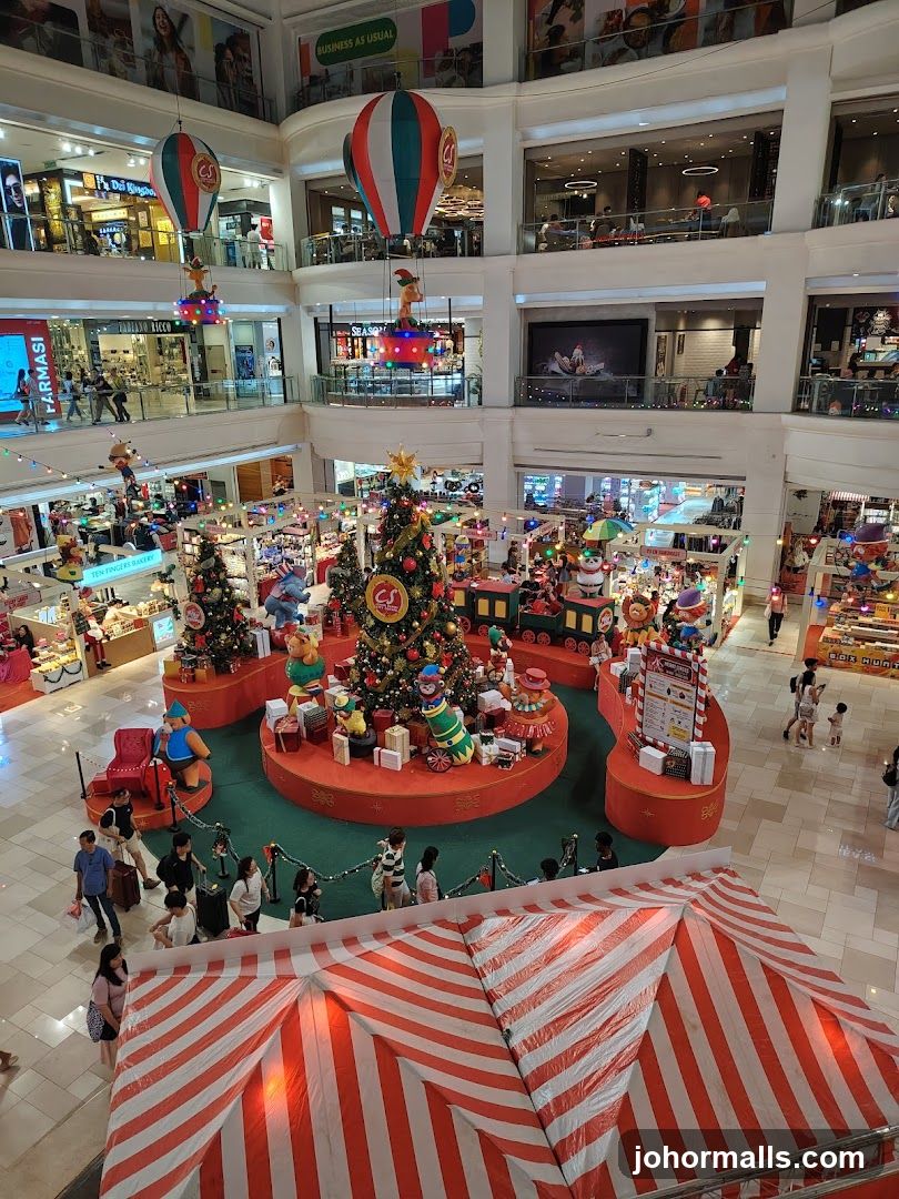Christmas Decorations in a Mall