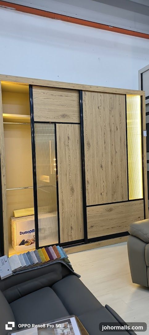 Modern Wardrobe Display