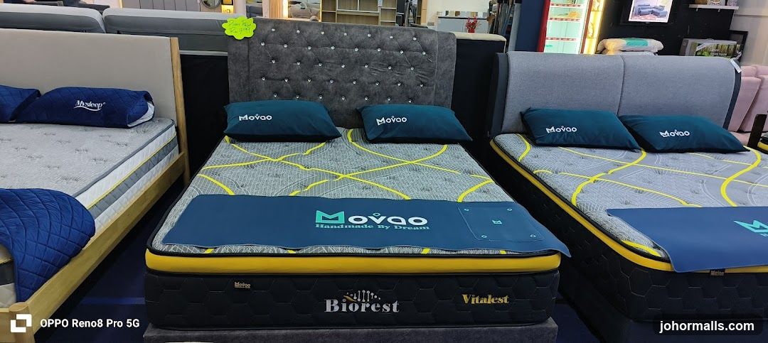 Mattress Store Display