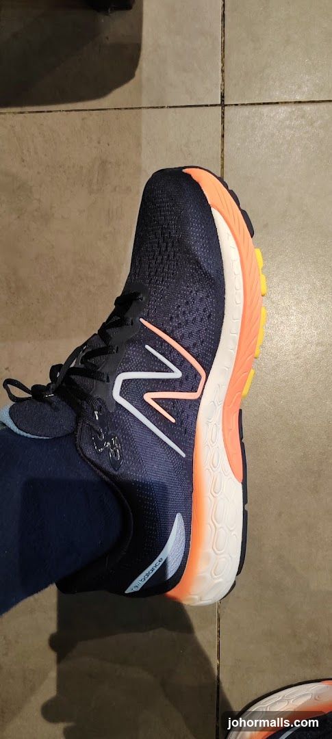 New Balance Sneaker