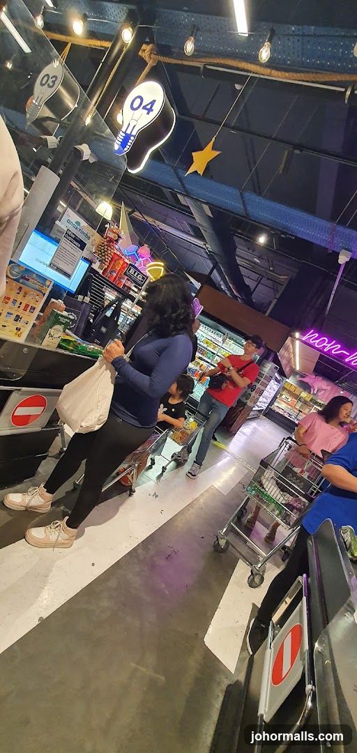 Supermarket Checkout Area