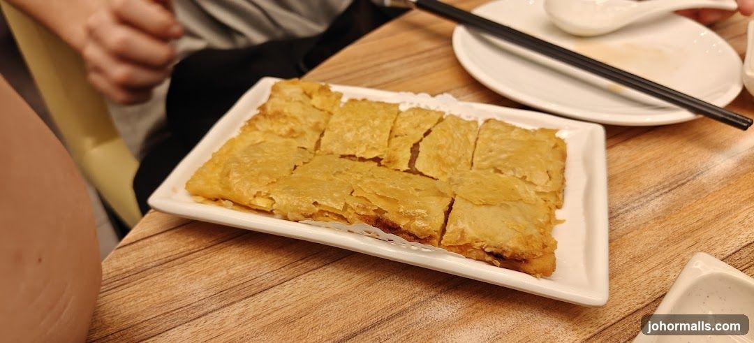 Fried Pastry Slices