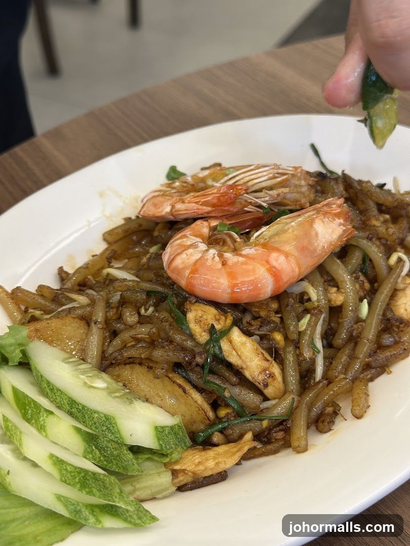Fried Noodles with Prawns