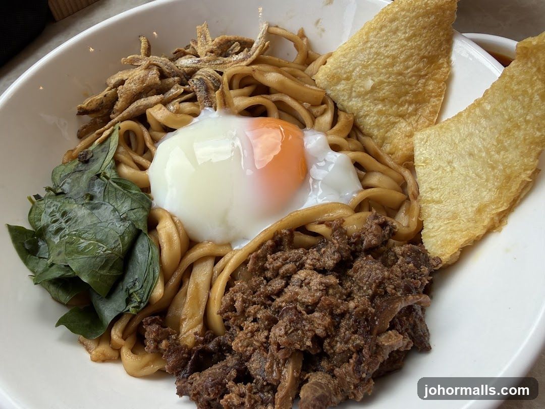 Noodles with Egg and Meat