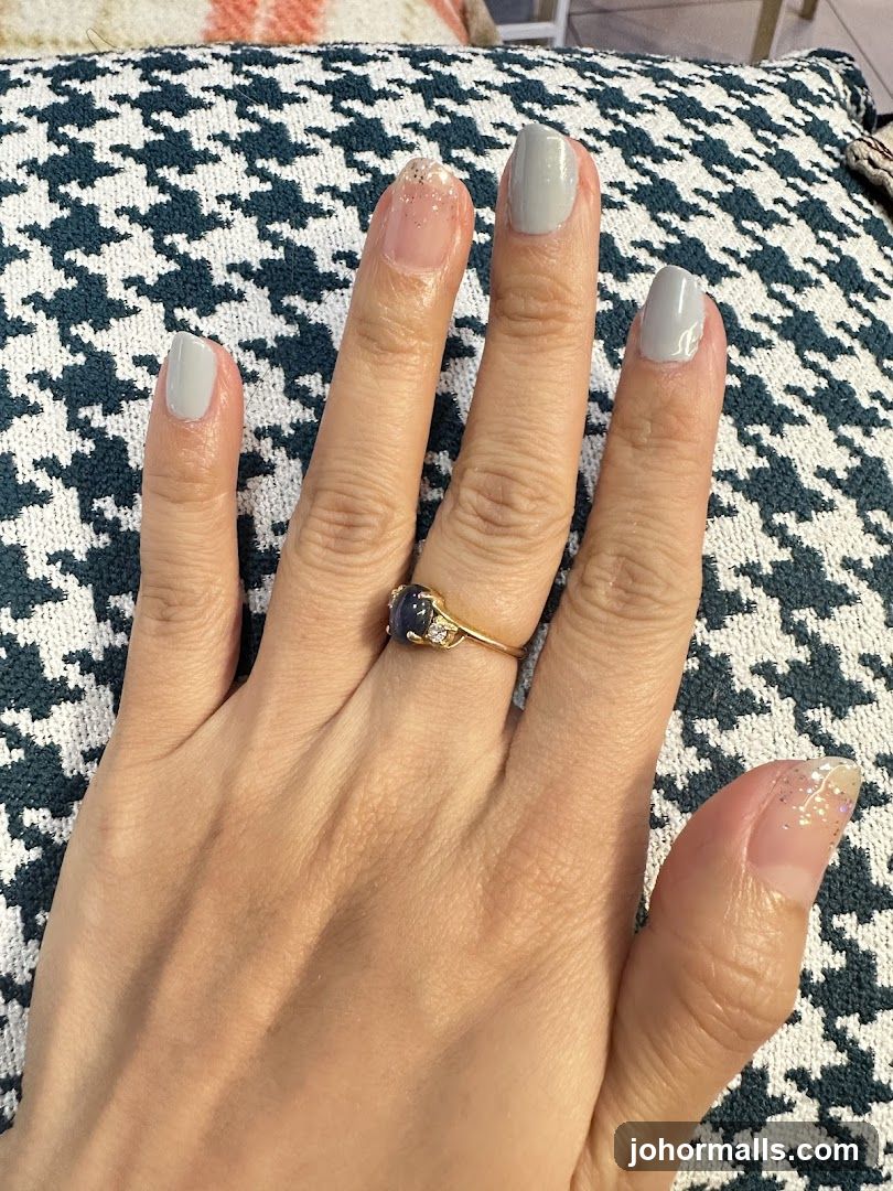 YOUNG Waxing & Nails - KSL